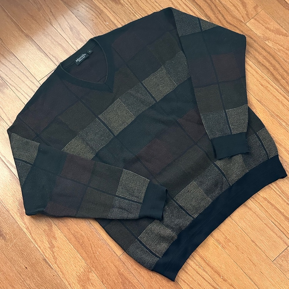 Marcello V-Neck Sweater in Black and Brown